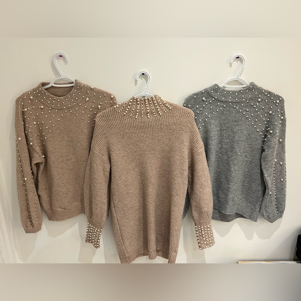lot of 3 sweaters VOYELLES LONDON